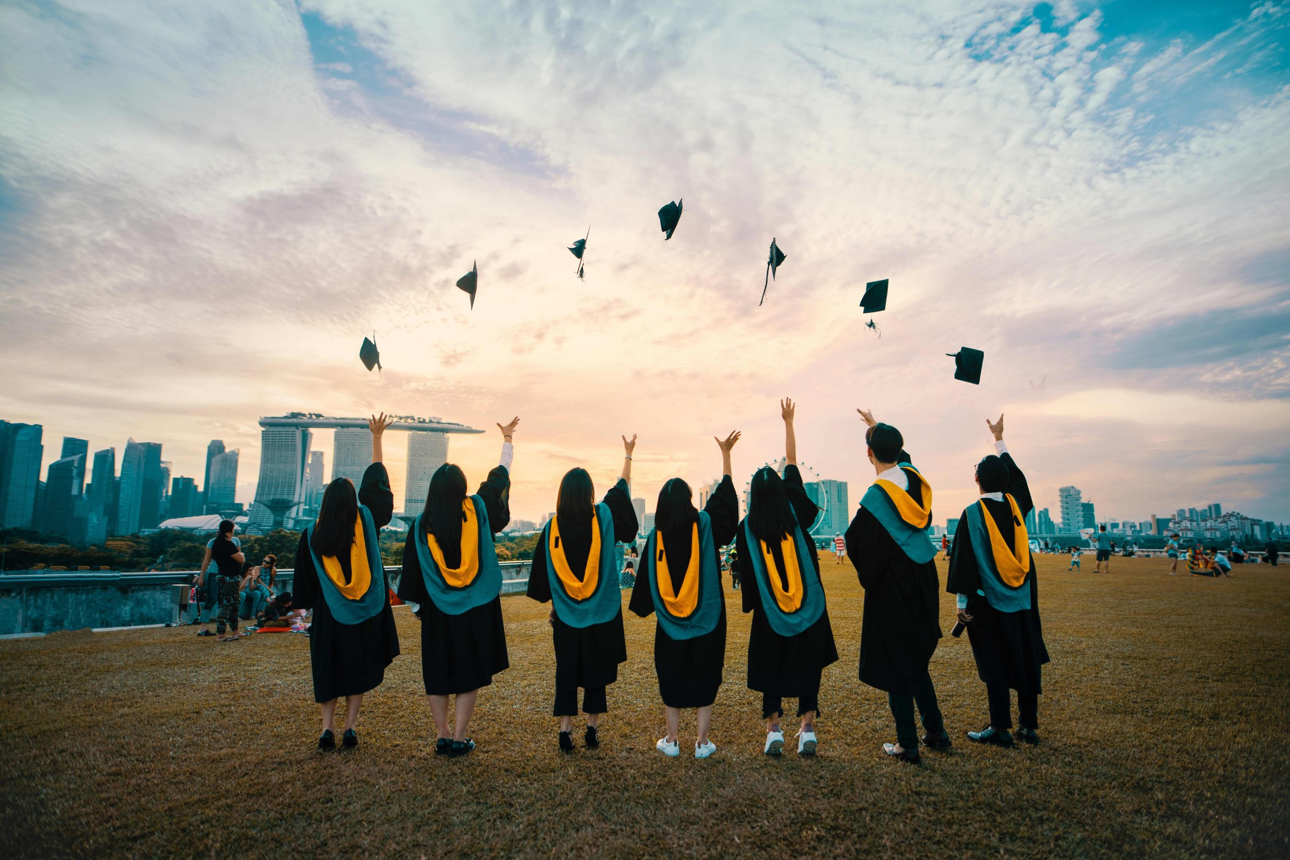 Top Skills Employers Look for in Fresh Graduates